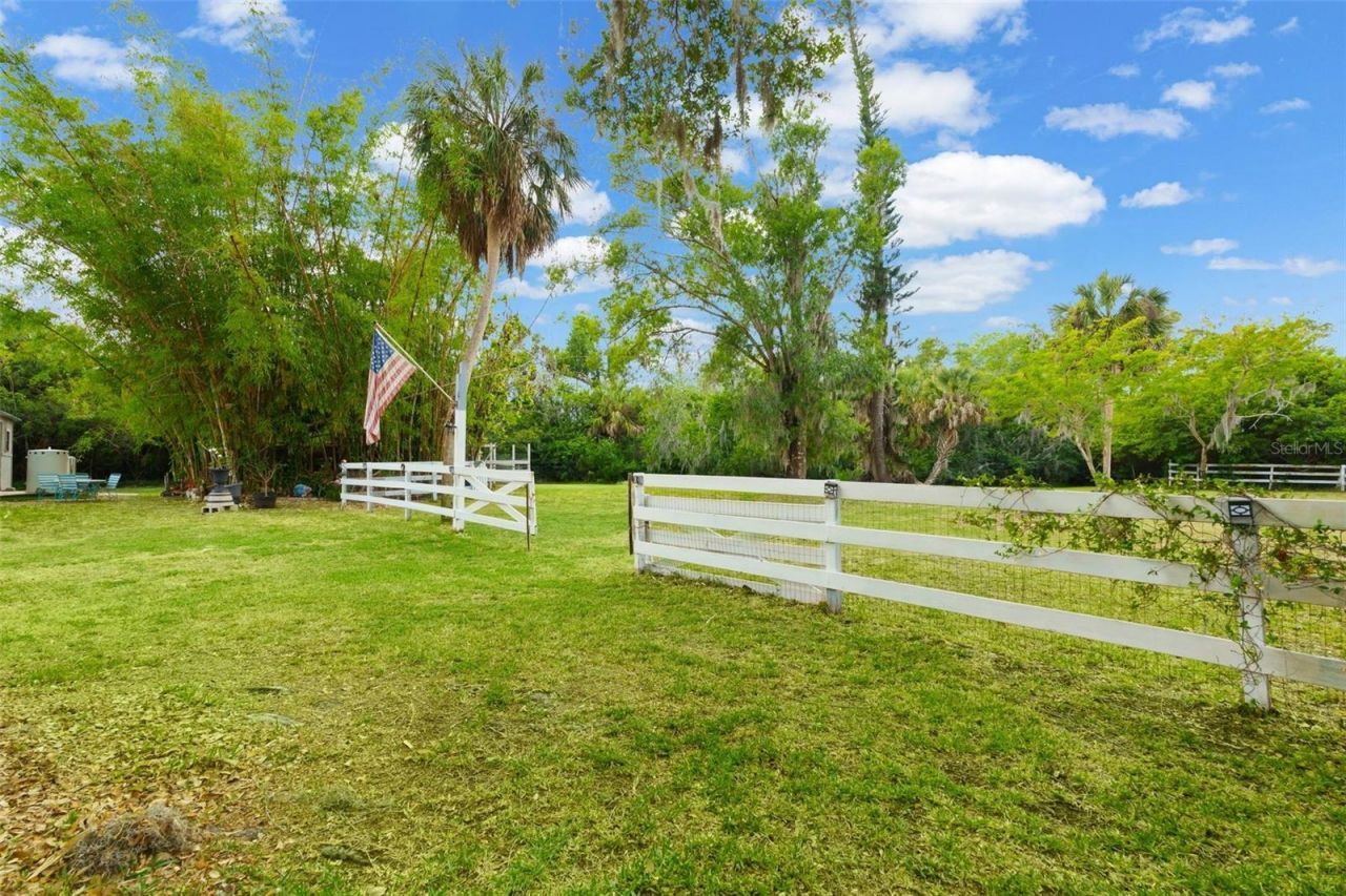 2070 59th Street, Sarasota, FL 34243 Photo