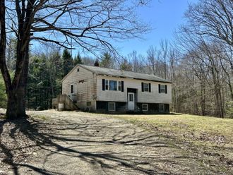 511 Whitefield Road Pittston, ME 04345