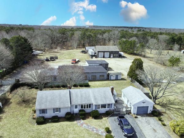 108 Trotting Park Road , Falmouth, MA 02540