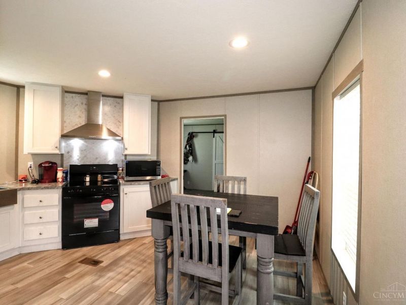 11515 Dundee Drive, Paint Twp, OH 45133 Photo 19