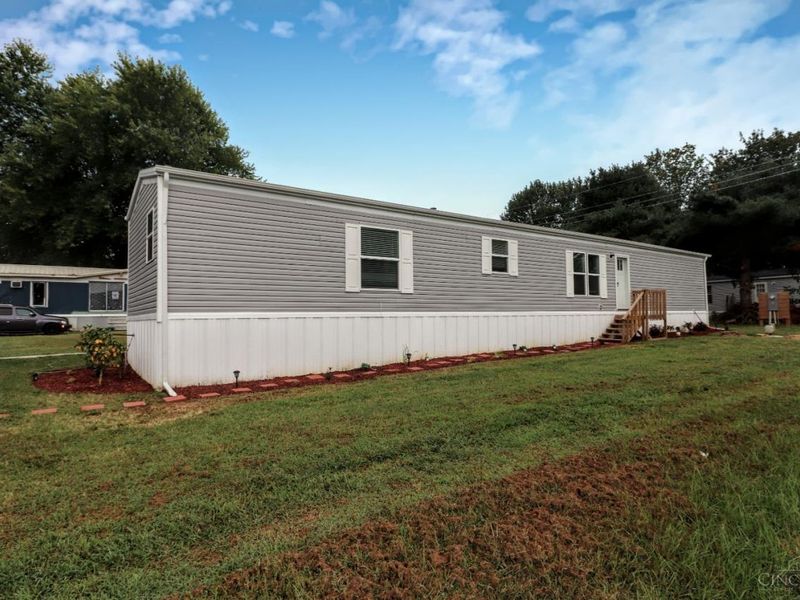 11515 Dundee Drive, Paint Twp, OH 45133 Photo 2