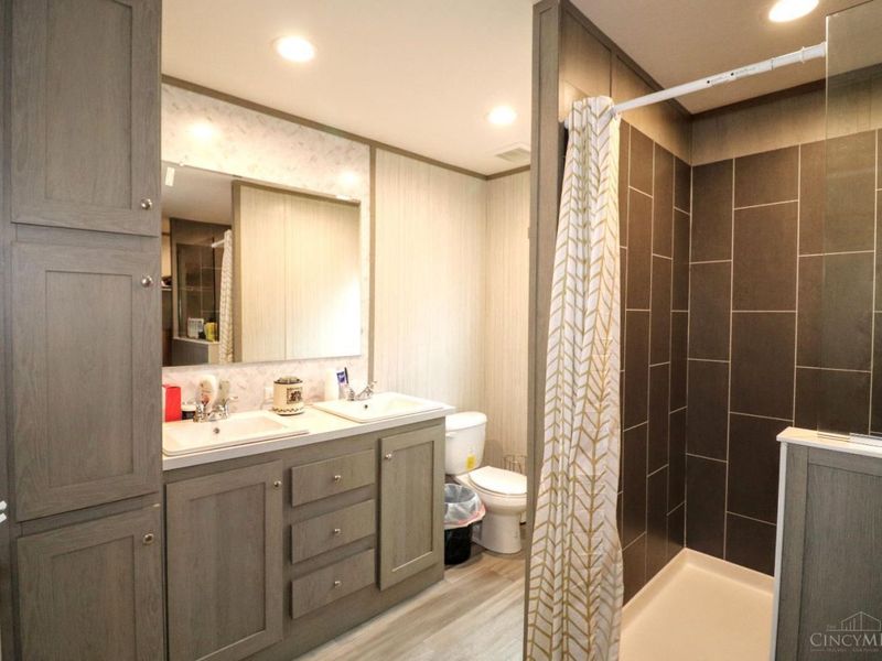 11515 Dundee Drive, Paint Twp, OH 45133 Photo 38