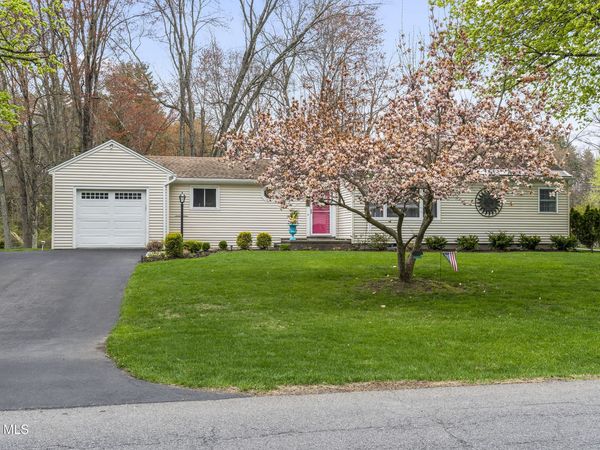 16 Morningside Drive, Schenectady, NY 12303