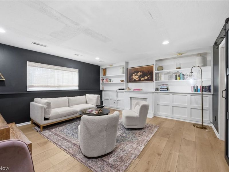 5820 Parkview Lane, Fairview Park, OH 44126 Photo 11