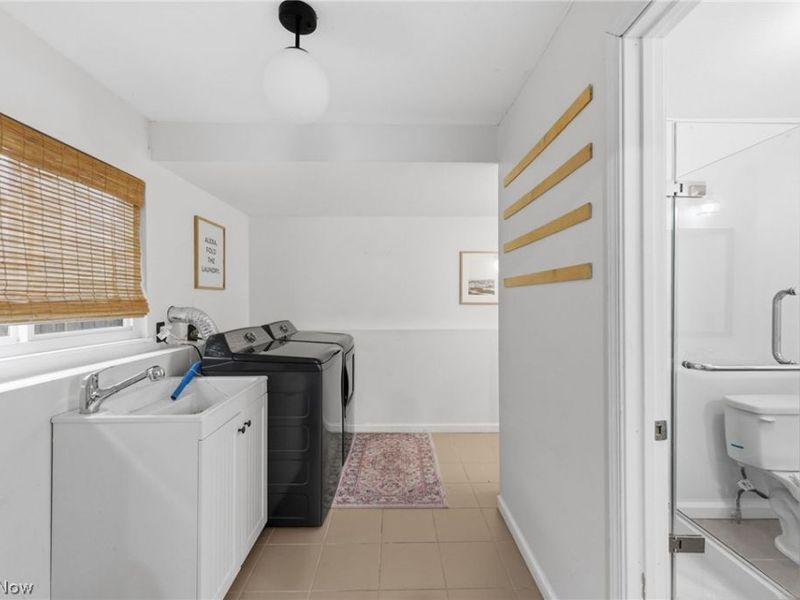 5820 Parkview Lane, Fairview Park, OH 44126 Photo 14