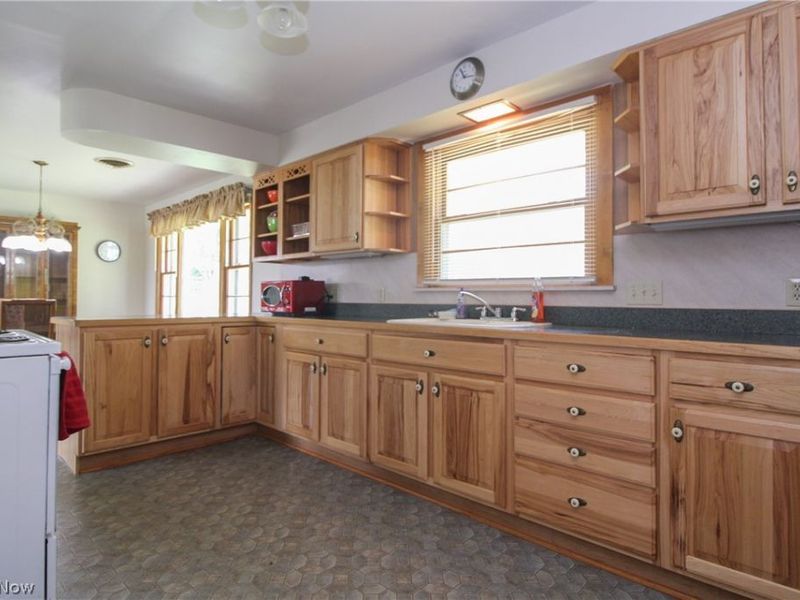 66 S Beverly Avenue, Austintown, OH 44515 Photo 11