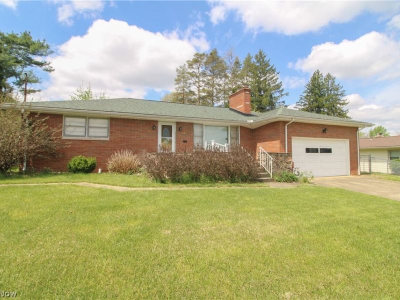 66 S Beverly Avenue, Austintown, OH 44515 Photo 2