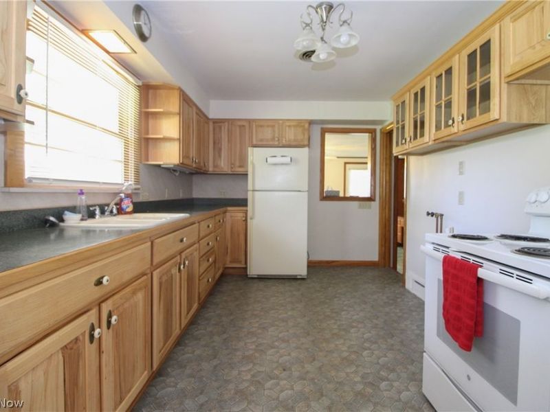 66 S Beverly Avenue, Austintown, OH 44515 Photo 9
