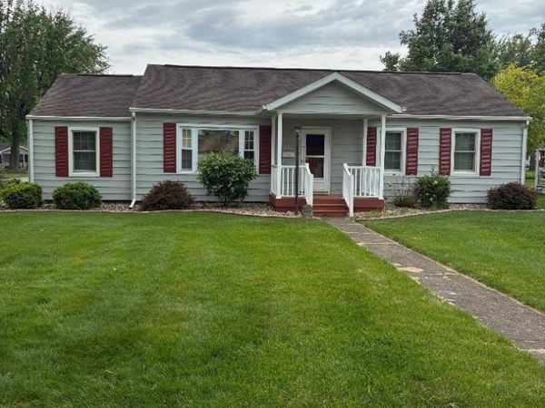 489 NE D. street Street, Linton, IN 47441