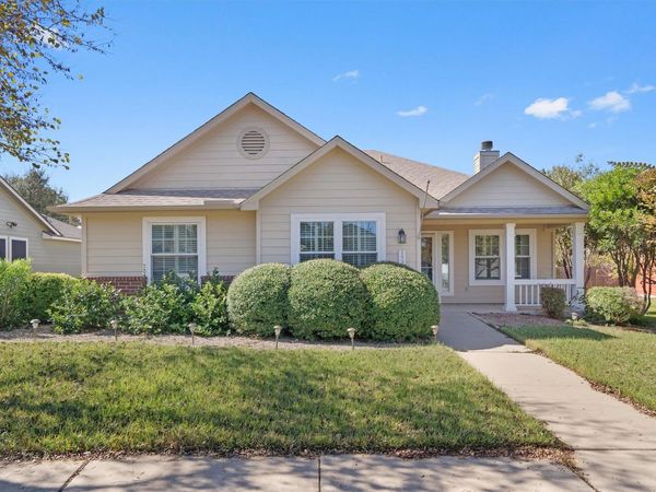 153 Hickory LN, Georgetown, TX 78633