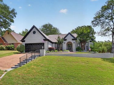 1496 TEAL WING LN, Memphis, TN 38016