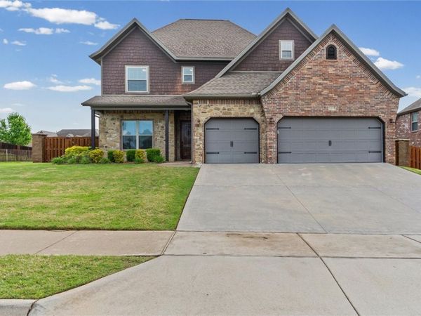 6401 S 47th Street , Rogers, AR 72758