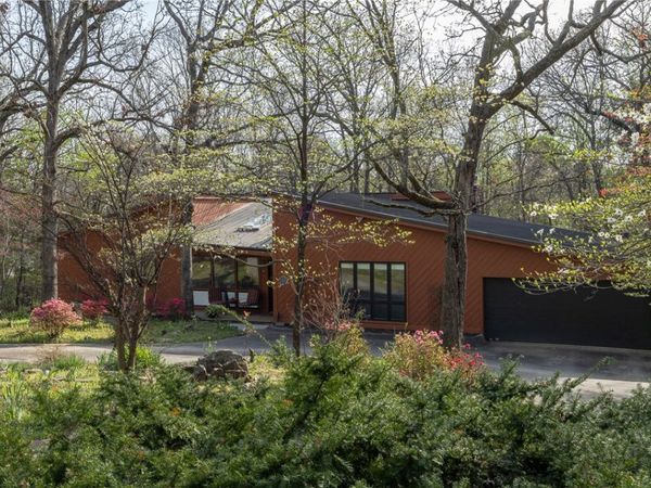 2700 Rosewood Drive , Fayetteville, AR 72703