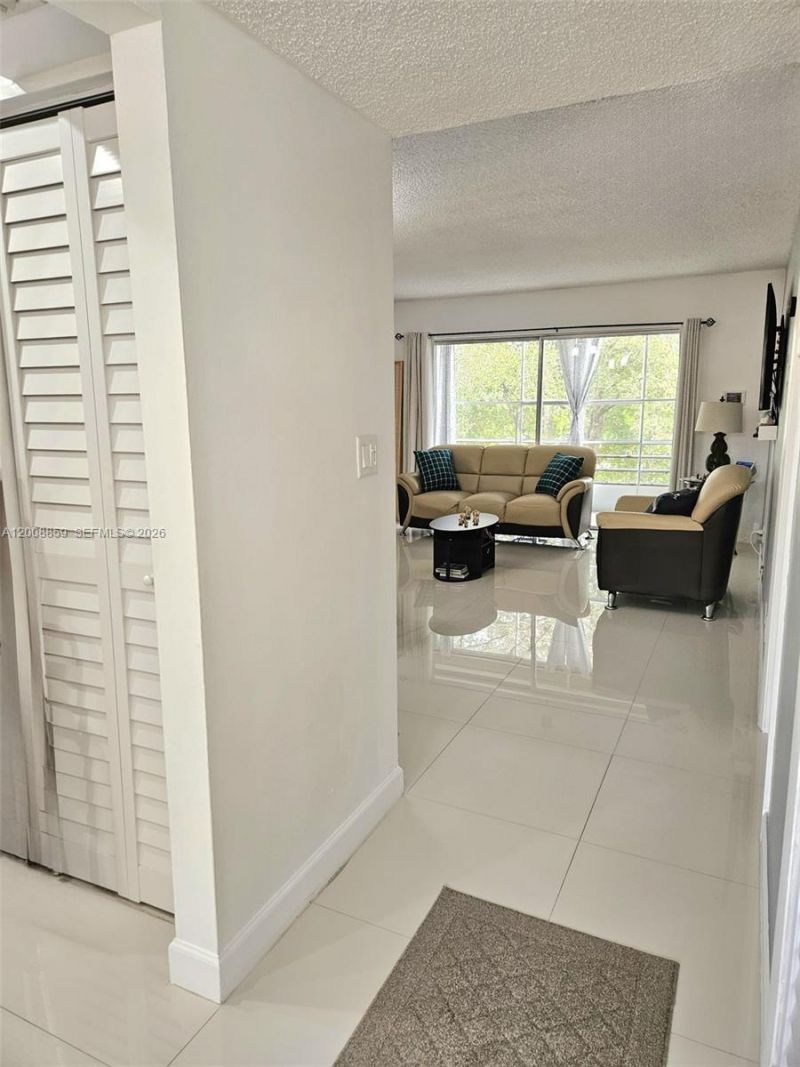 8818 W Mcnab Rd, Unit 303, Tamarac, FL 33321 Photo