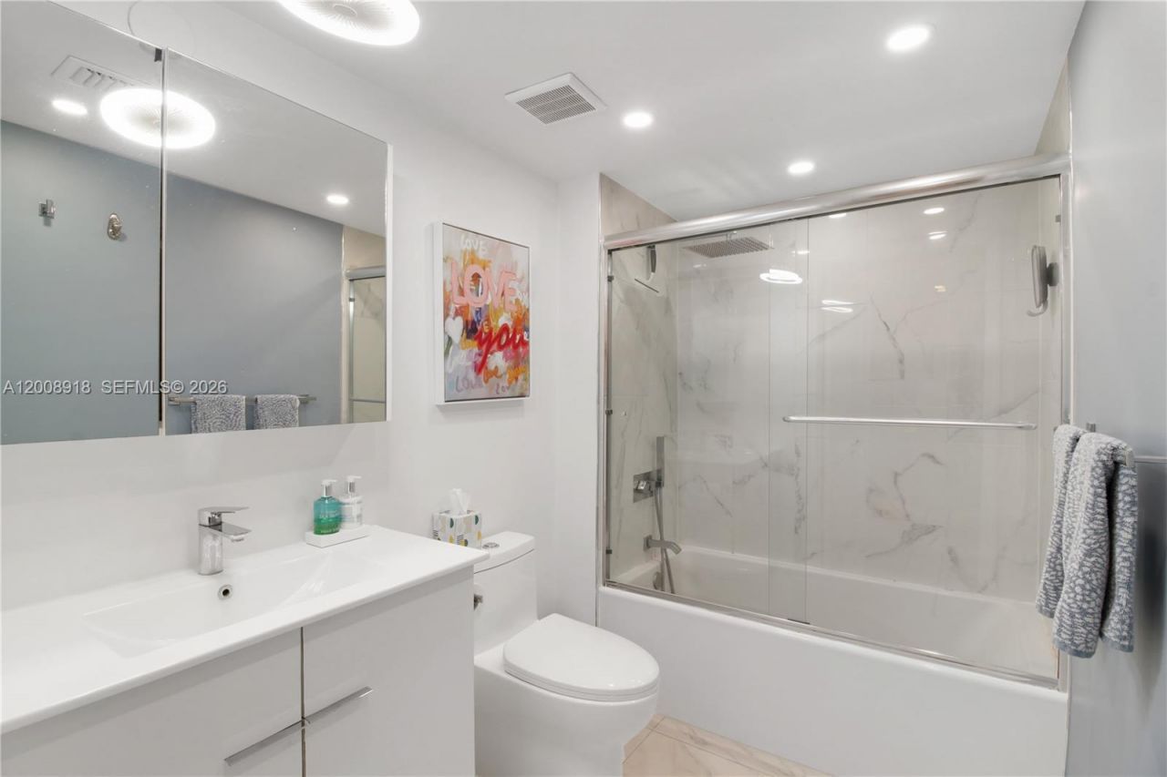 1155 S Brickell Bay Dr , Unit 805, Miami, FL 33131 Photo