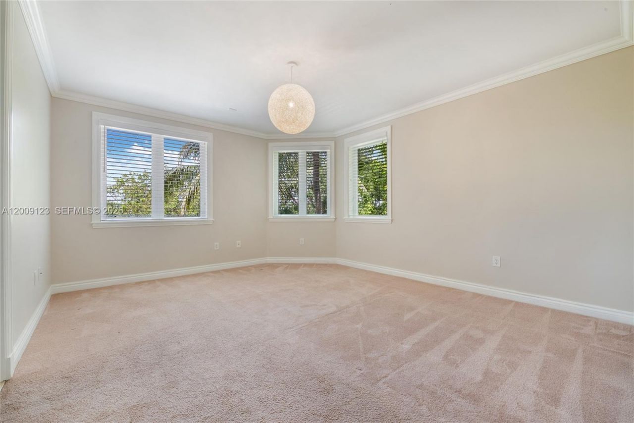 13680 Deering Bay Dr, Unit 13680, Coral Gables, FL 33158 Photo
