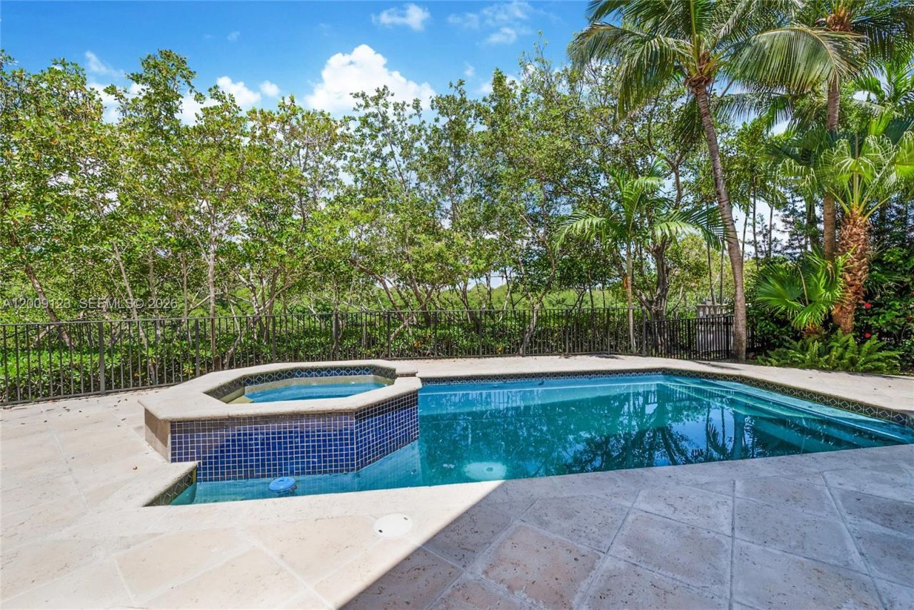 13680 Deering Bay Dr, Unit 13680, Coral Gables, FL 33158 Photo