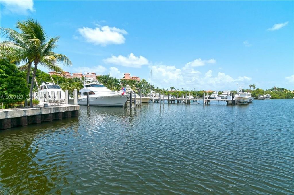 13680 Deering Bay Dr, Unit 13680, Coral Gables, FL 33158 Photo