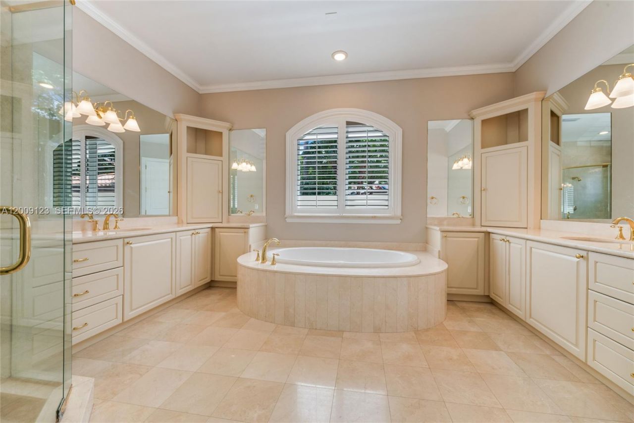 13680 Deering Bay Dr, Unit 13680, Coral Gables, FL 33158 Photo