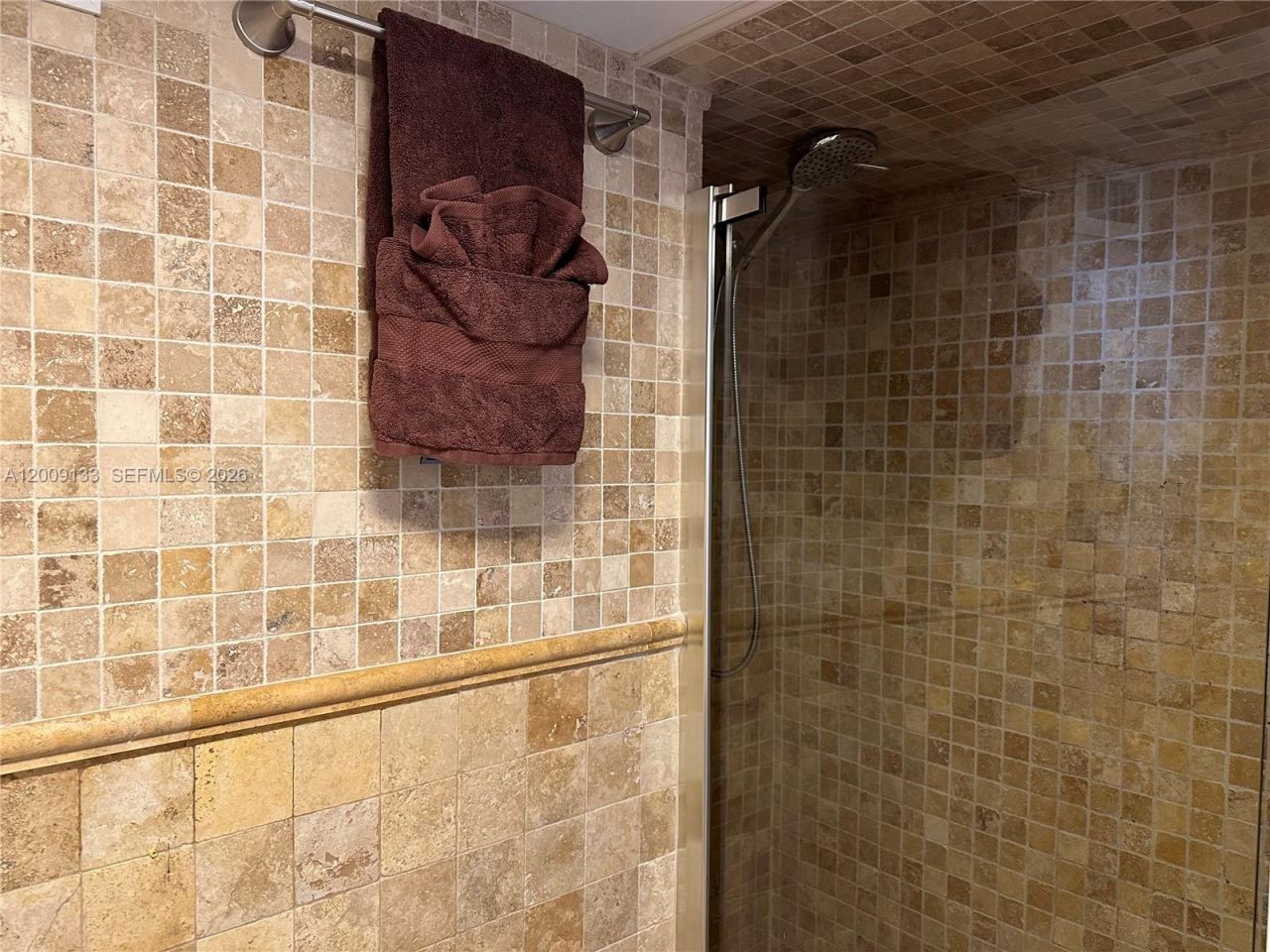 6039 Collins Ave, Unit 1510, Miami Beach, FL 33140 Photo