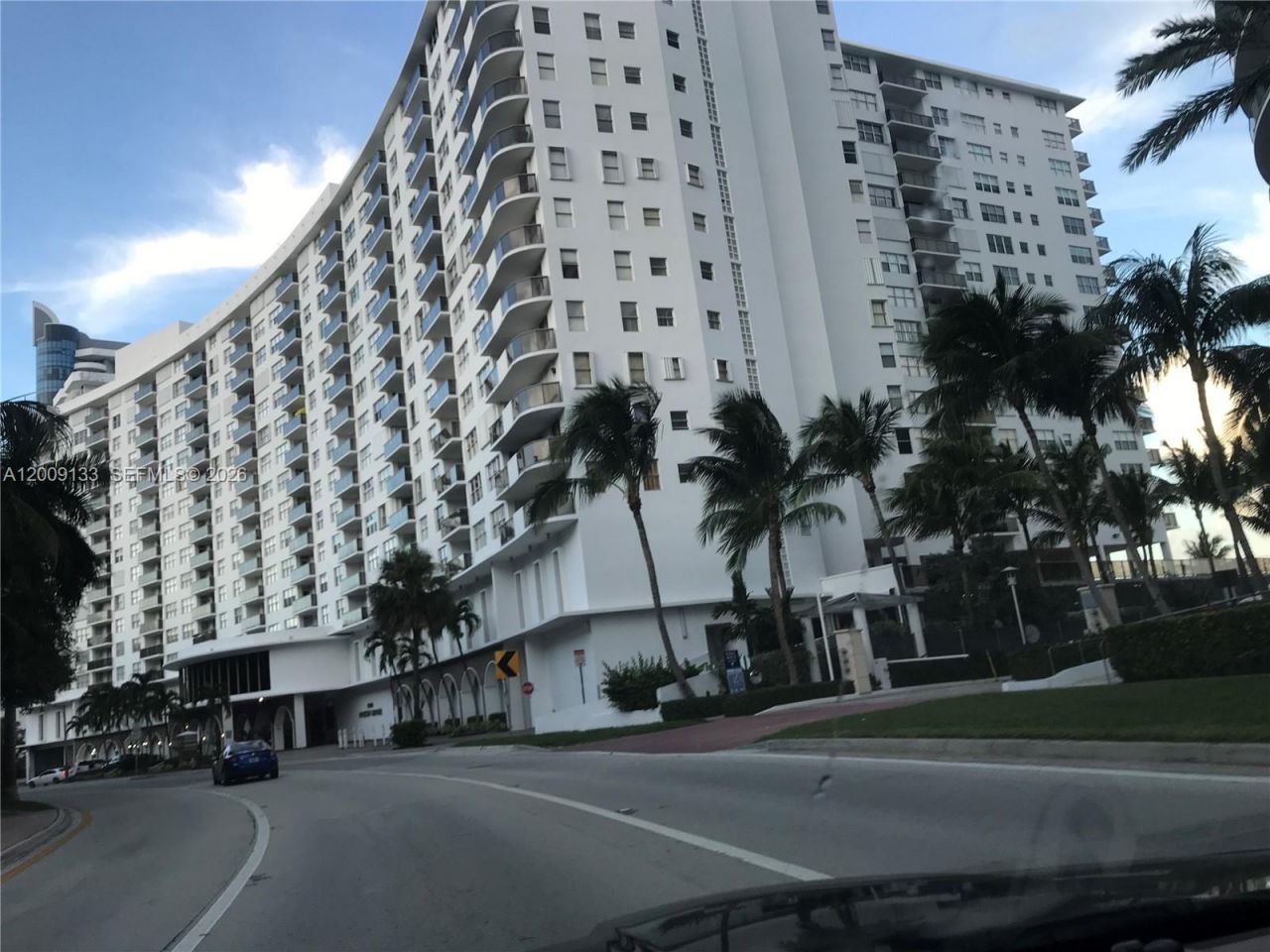 6039 Collins Ave, Unit 1510, Miami Beach, FL 33140 Photo