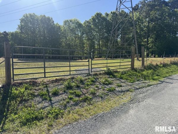 000 Laminack Road, Carterville, IL 62918