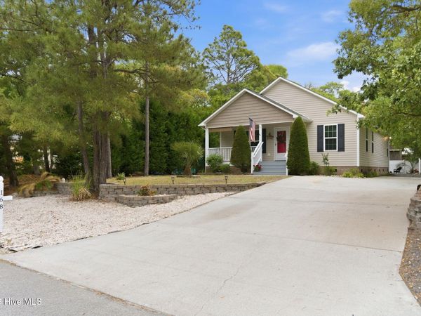 168 NE 3rd Street , Oak Island, NC 28465