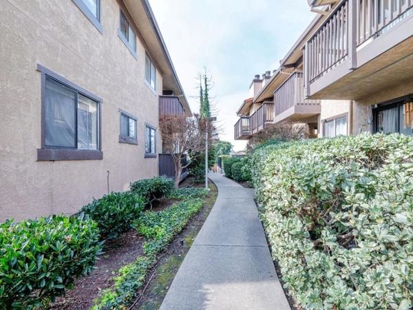 15065 Hesperian Boulevard, Unit 22, San Leandro, CA 94578