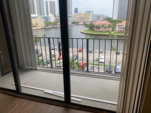 200 Leslie Drive, Unit 626, Hallandale Beach, FL 33009 Photo