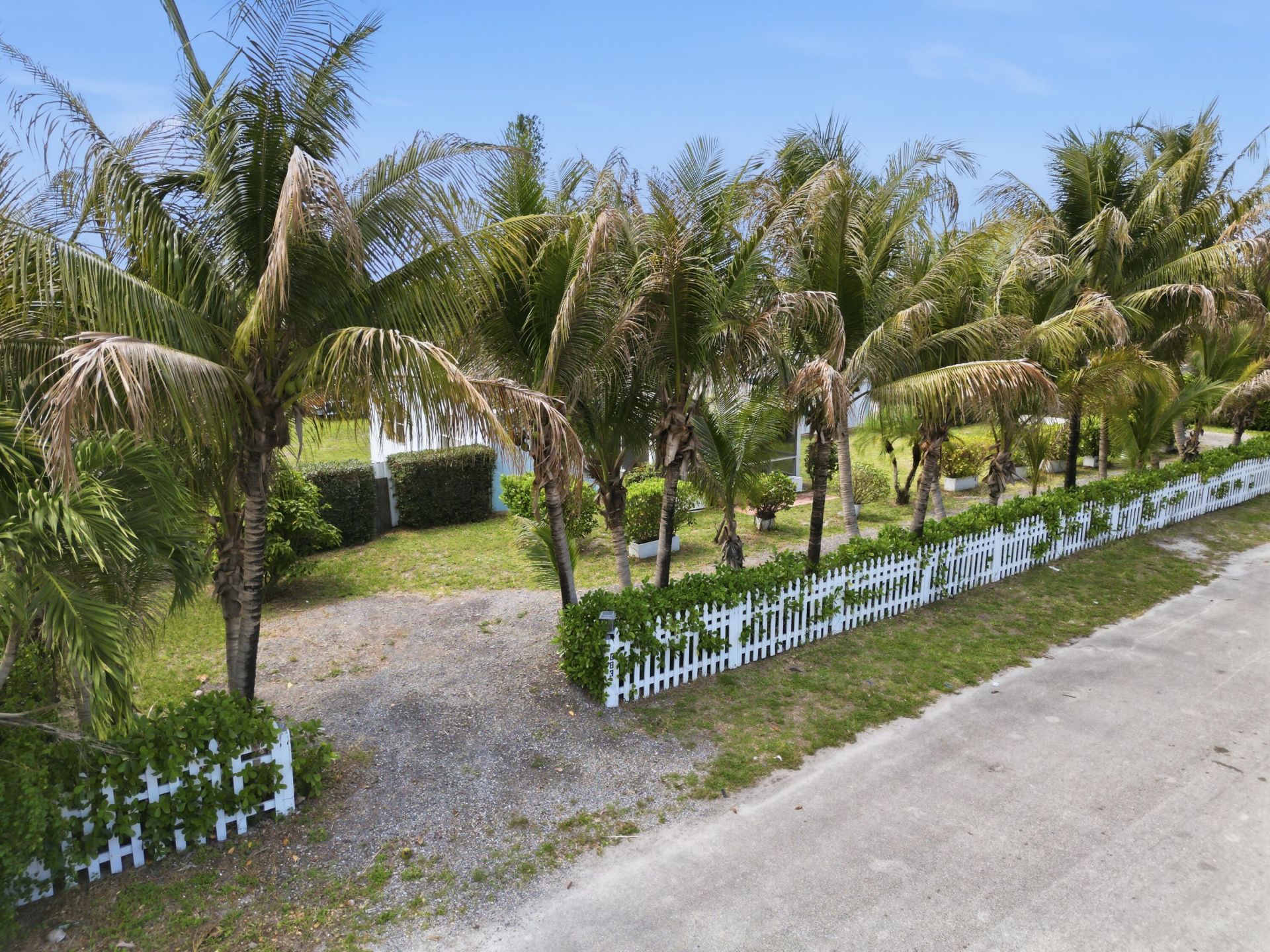 683 Mercury Street, West Palm Beach, FL 33406 Photo