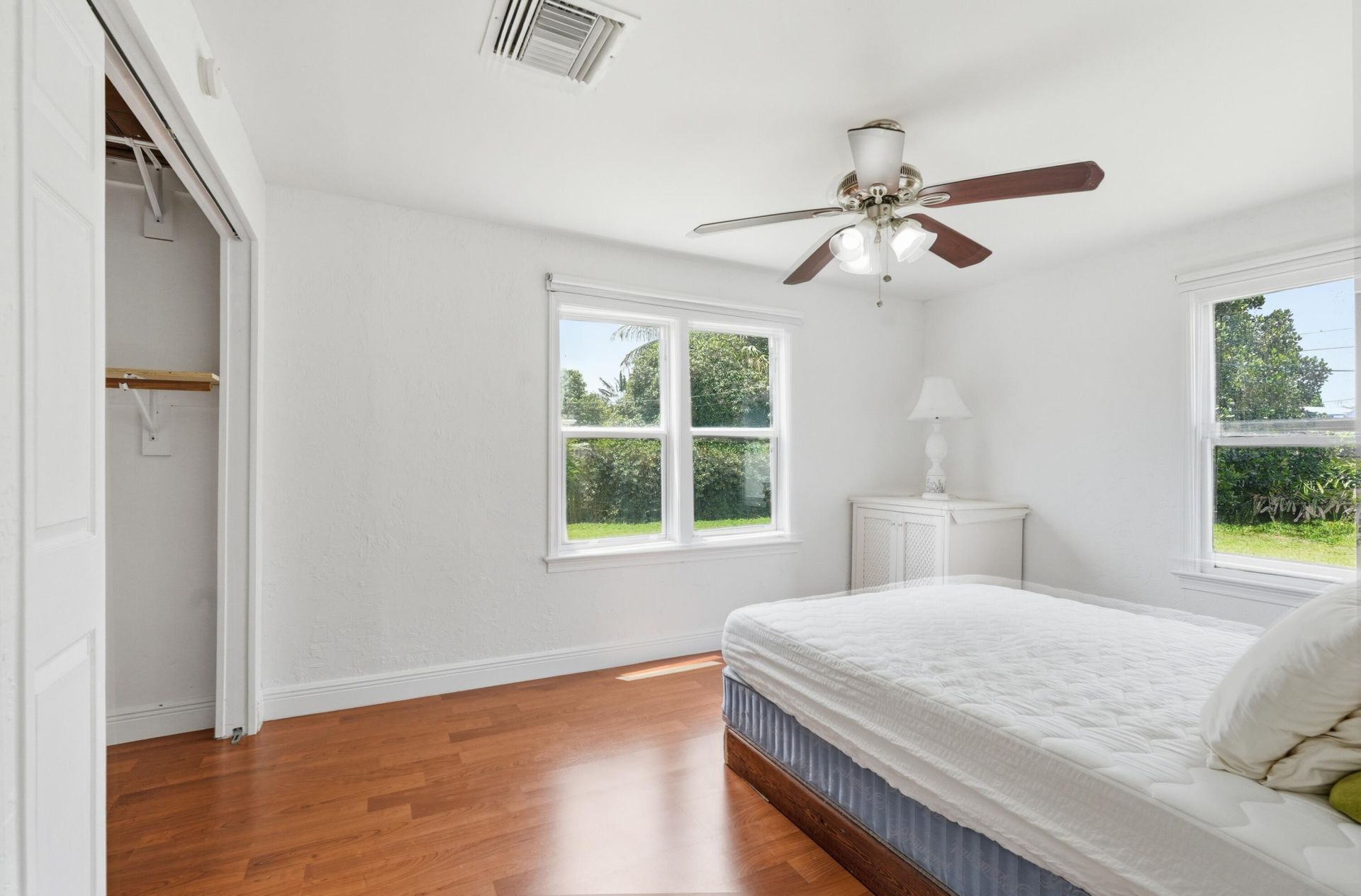 683 Mercury Street, West Palm Beach, FL 33406 Photo