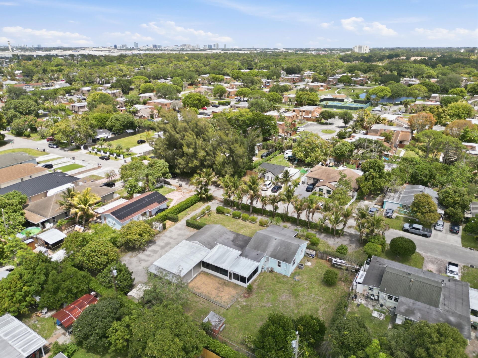 683 Mercury Street, West Palm Beach, FL 33406 Photo