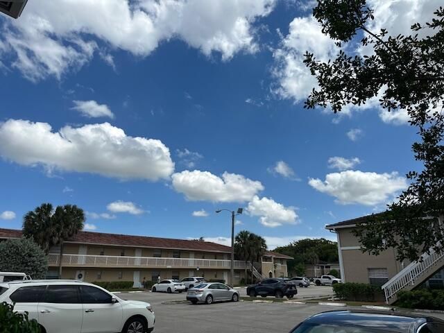 1004 Twin Lakes Drive, Unit 1004, Coral Springs, FL 33071 Photo