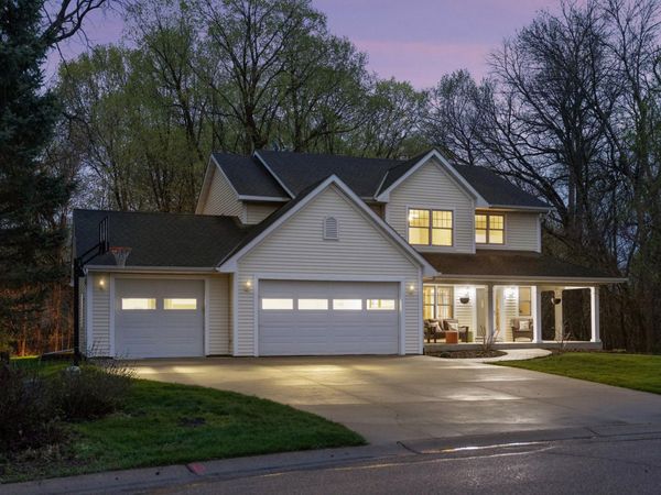 8469 Woodland Curve, Saint Bonifacius, MN 55375