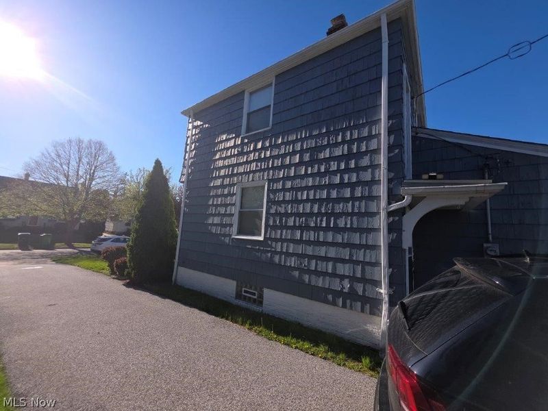 367 E 211th Street, Euclid, OH 44123 Photo 3