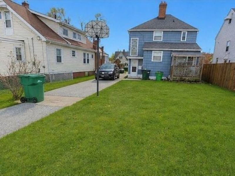 367 E 211th Street, Euclid, OH 44123 Photo 7