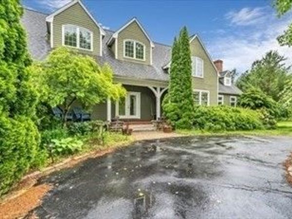 72 Boon Rd, Stow, MA 01775