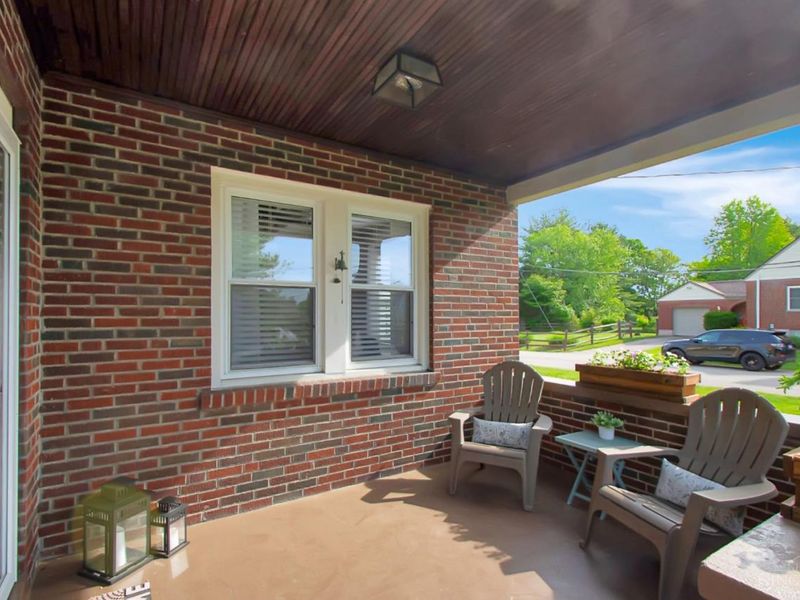 6134 Cherokee Drive, Madeira, OH 45243 Photo 2