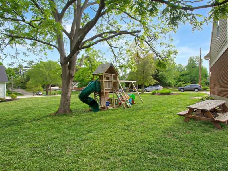 6134 Cherokee Drive, Madeira, OH 45243 Photo 34