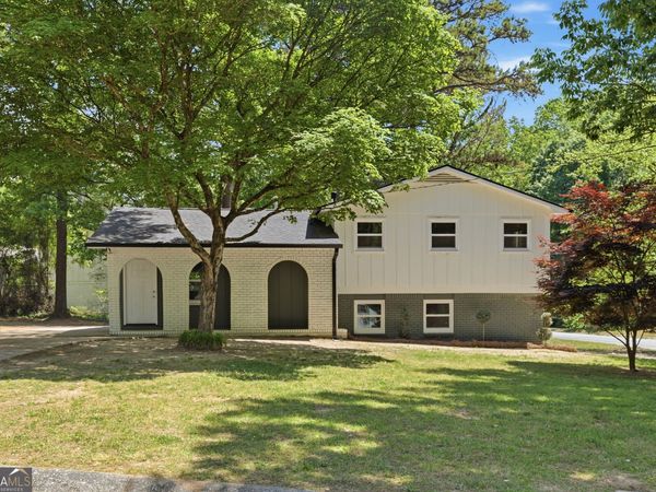 6408 Veracruse Drive, Morrow, GA 30260