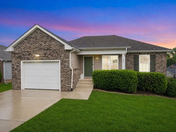 631 Berry Cir, Springfield, TN 37172