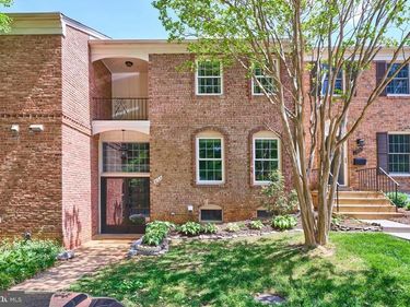 3153 FAIRBURY LANE, FAIRFAX, VA 22031