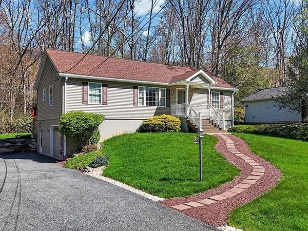 23 BLUE BERRY LANE , NESQUEHONING, PA 18240