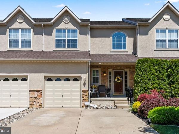 51 GLACIER DRIVE, BERLIN, NJ 08009