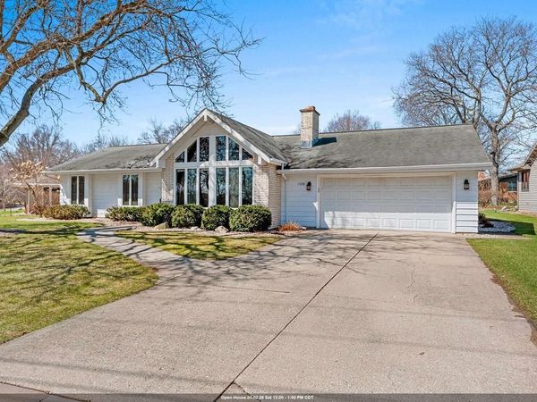 1028 RIVERSIDE DRIVE, Kaukauna, WI 54130
