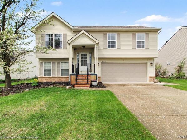 7318 Royal Troon Drive, Ypsilanti Twp, MI 48197