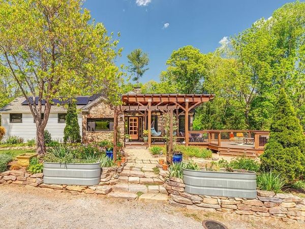 10 Hillendale Road, Asheville, NC 28805