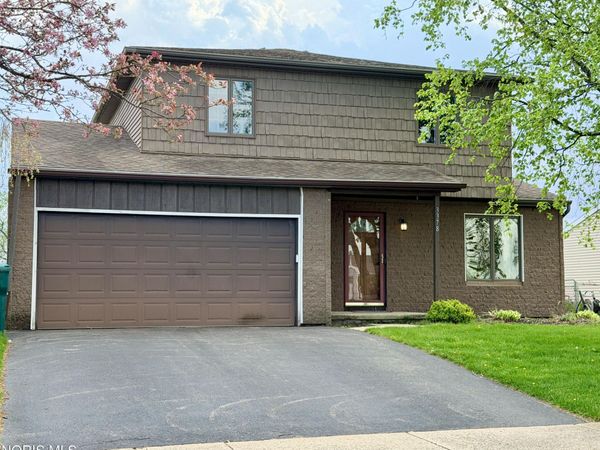 3378 Bordeaux , Northwood, OH 43619