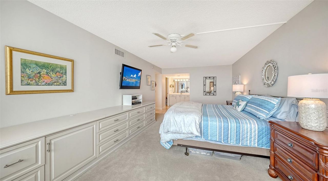 2425 Gulf Of Mexico Drive, Unit 2E, Longboat Key, FL 34228 Photo