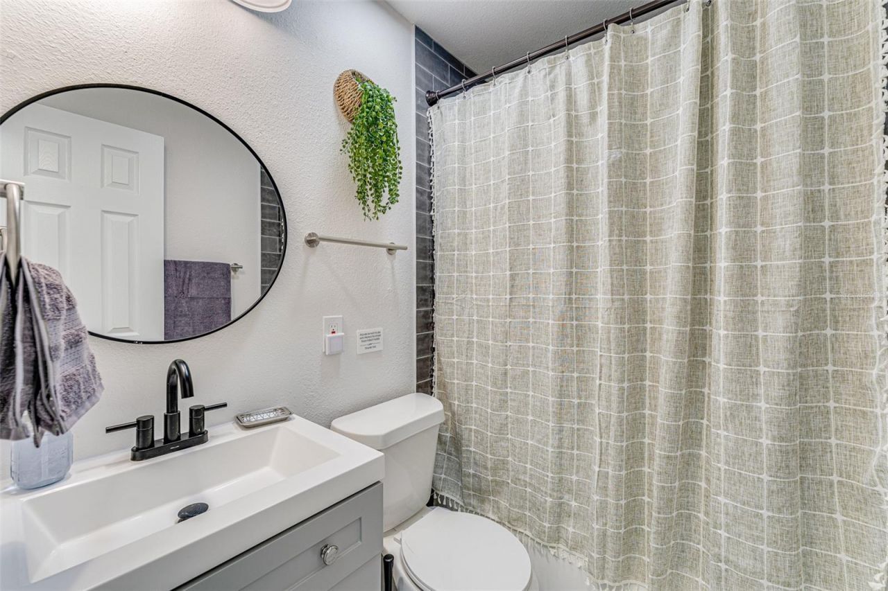 4651 22nd Avenue N, Saint Petersburg, FL 33713 Photo